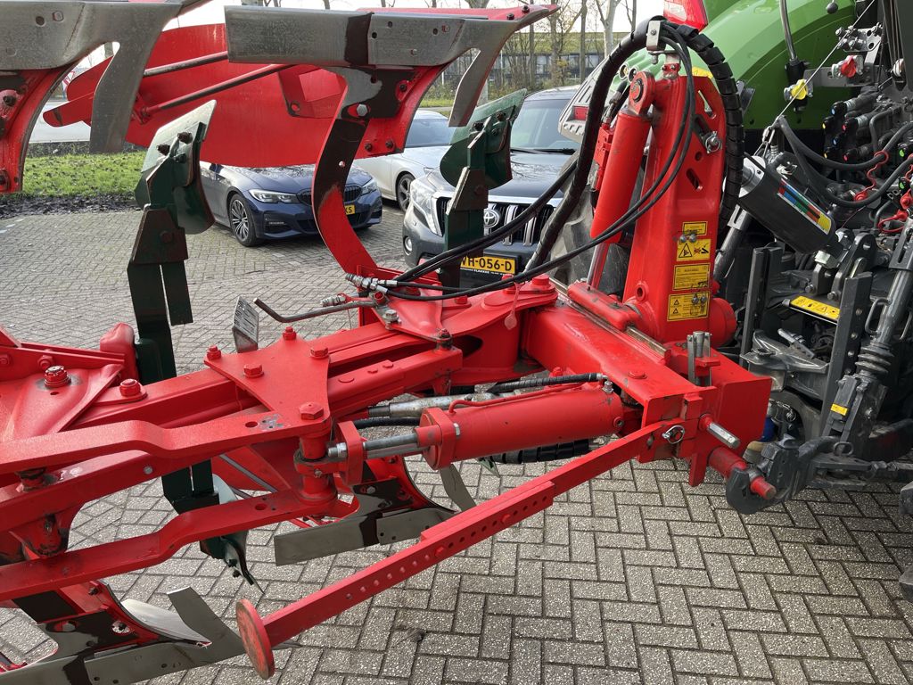 6780fe0198562